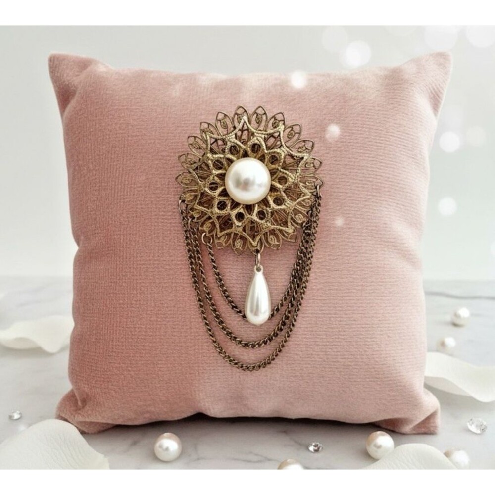 Vintage Goldtone Filigree Faux Pearl Dangle Brooch 1.5”